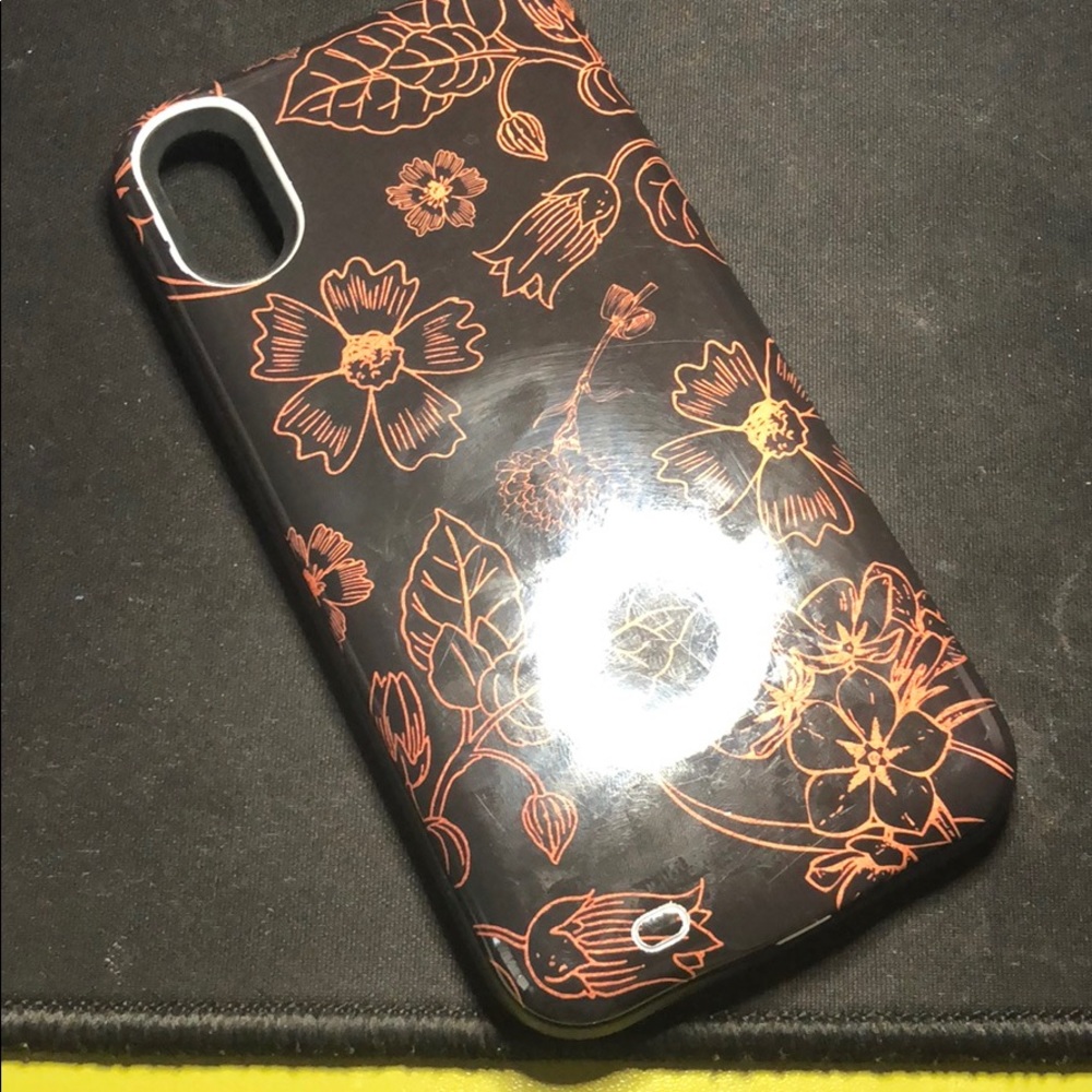 Luxy Lemon Charging case
